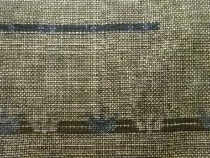 アンティーク　横段に草葉模様織り出し本場泥大島紬着物(5マルキ)